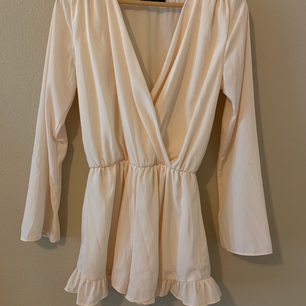 Beige Ruffled Romper - Picture 3 of 4